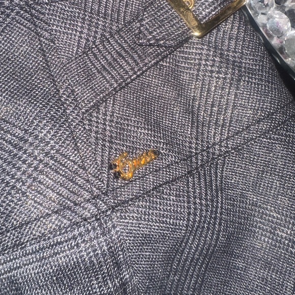 A 3 piece stylish suite Guess skirt pants and vest - Picture 3 of 10